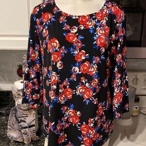 D womens Ellen Tracy floral stretch bell 3/4 sleeve regular size top L.  EUC